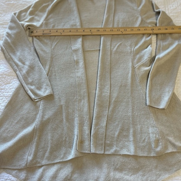 Normcore Eileen Fisher Cream Long Sleeve Cardigan Sweater. Relaxed Fit. Layering - Picture 5 of 8